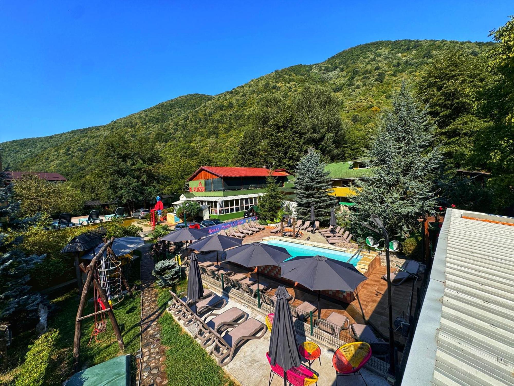 Pensiunea El Plazza Băile Herculane Extérieur photo