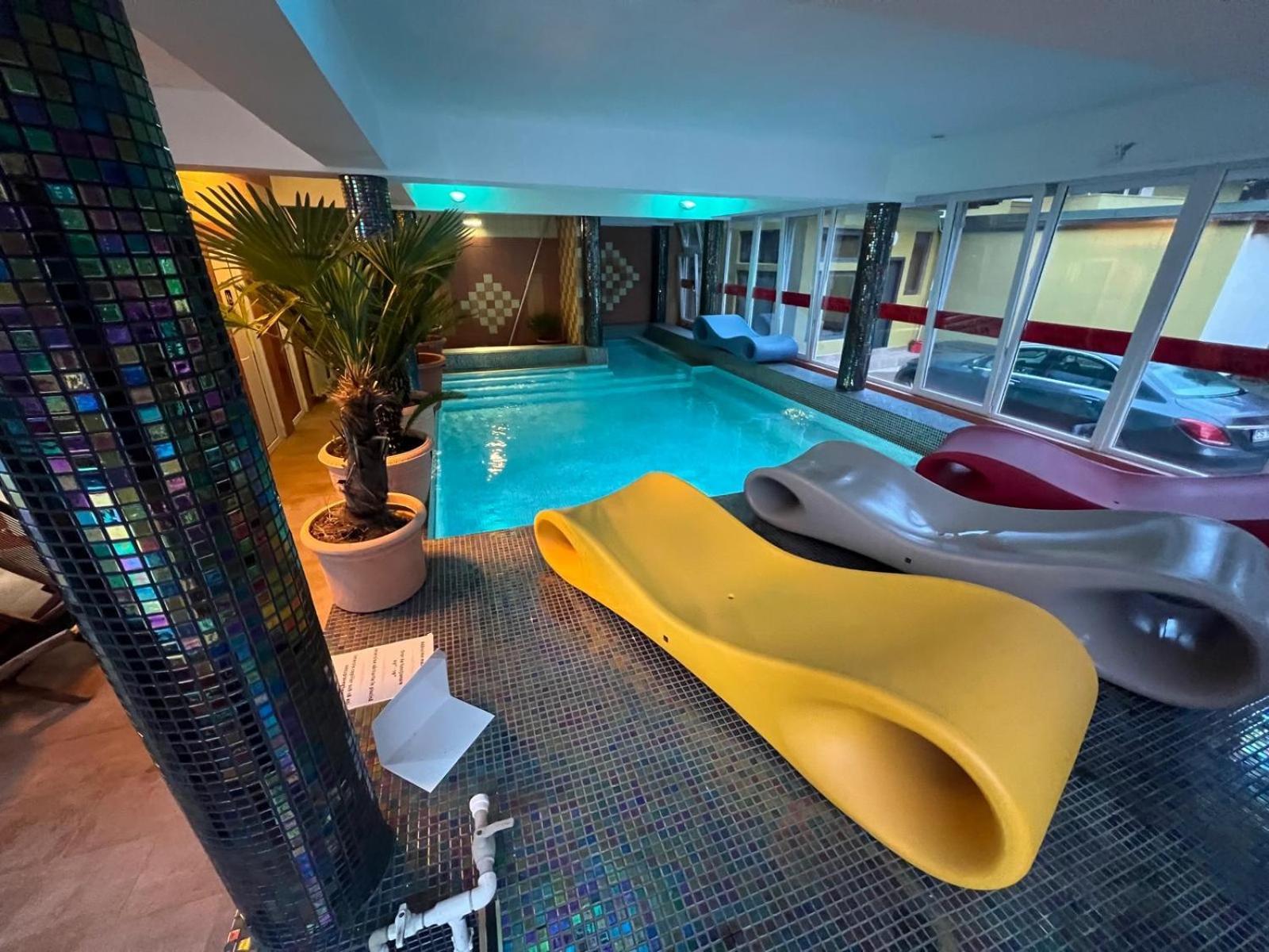 Pensiunea El Plazza Băile Herculane Extérieur photo