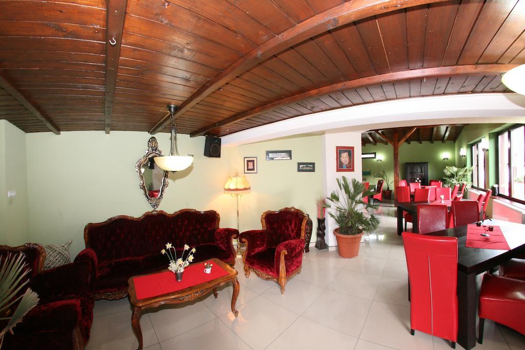Pensiunea El Plazza Băile Herculane Extérieur photo