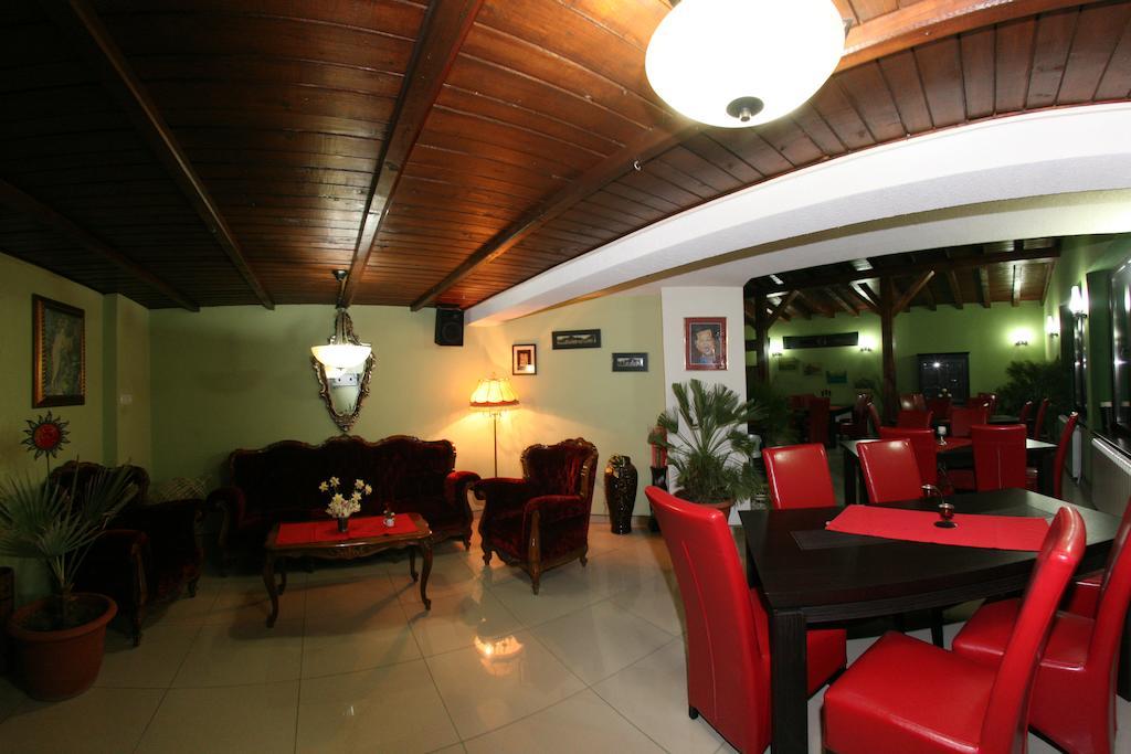 Pensiunea El Plazza Băile Herculane Extérieur photo